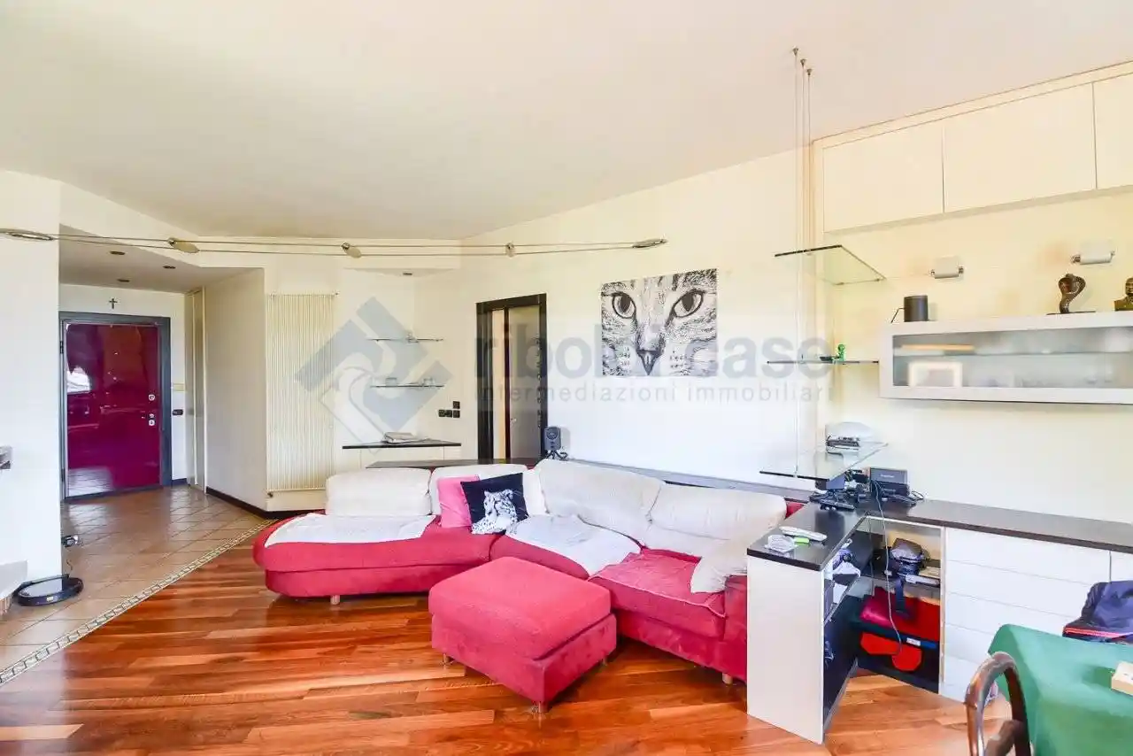 Quadrilocale buono stato, primo piano, Centro, Biassono - foto 3