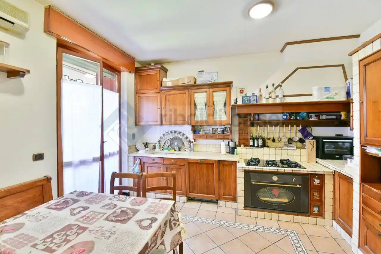 Quadrilocale buono stato, primo piano, Centro, Biassono - foto 5