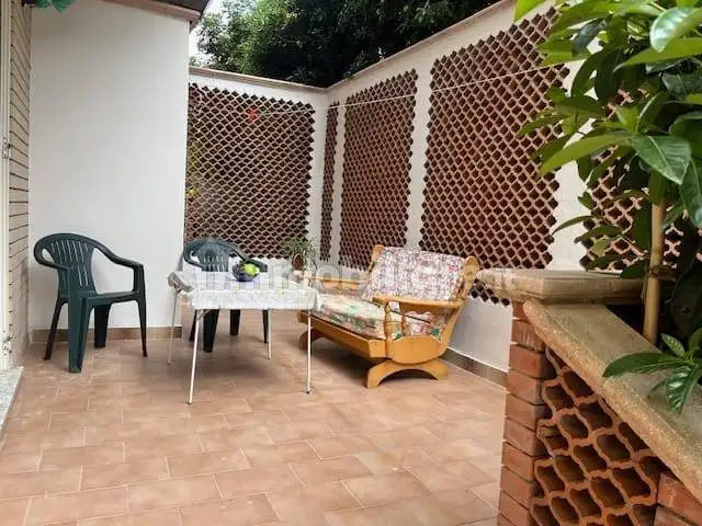 Appartamento in affitto a Stalettì