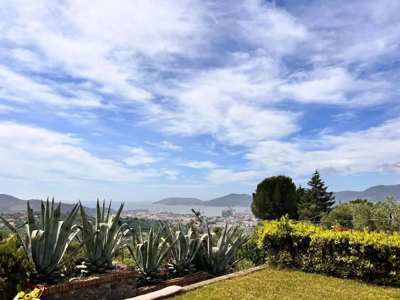 Villa in vendita a La Spezia