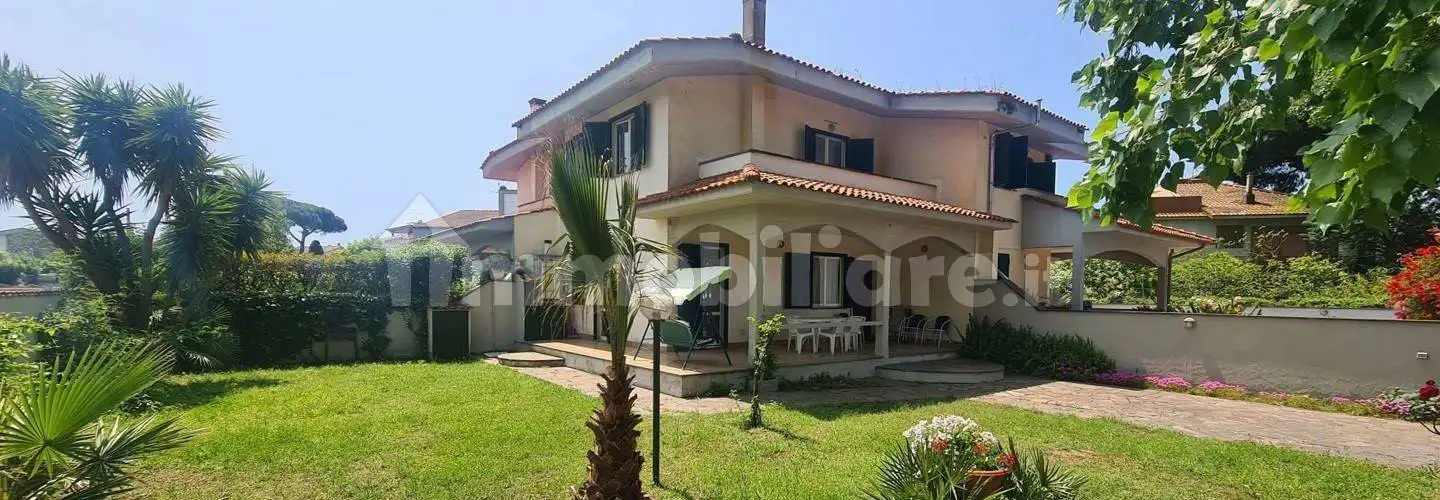 Villa in affitto a Anzio