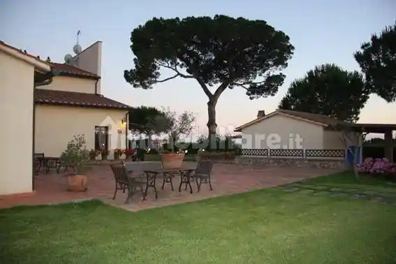 Appartamento in vendita a Cecina