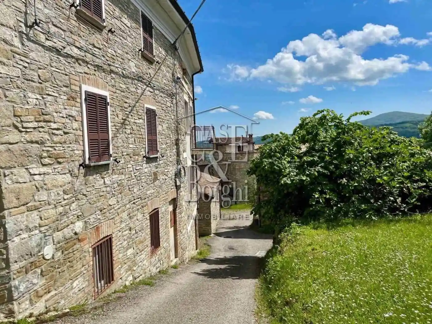 Casa indipendente in vendita a Alta Val Tidone