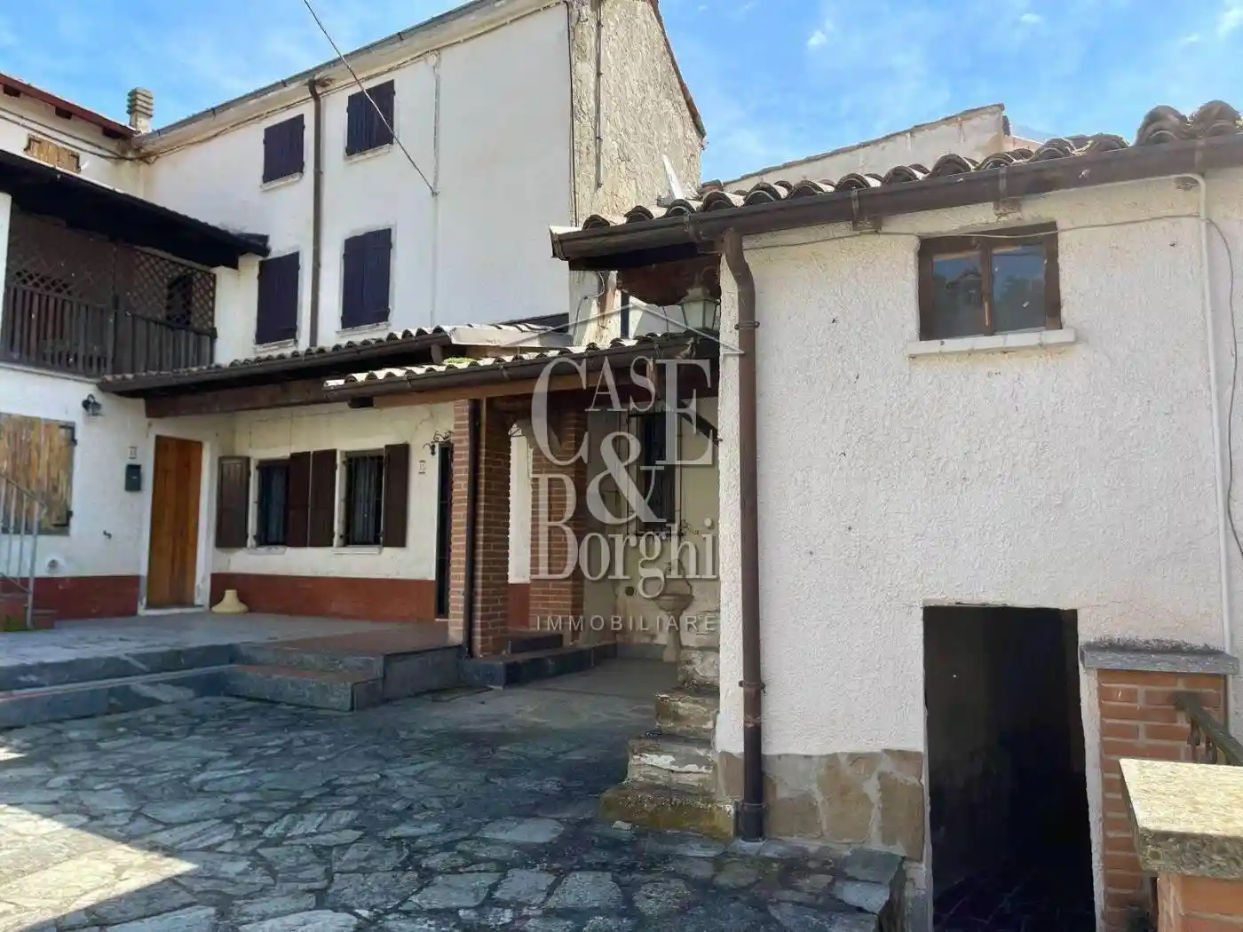 Casa indipendente in vendita a Alta Val Tidone