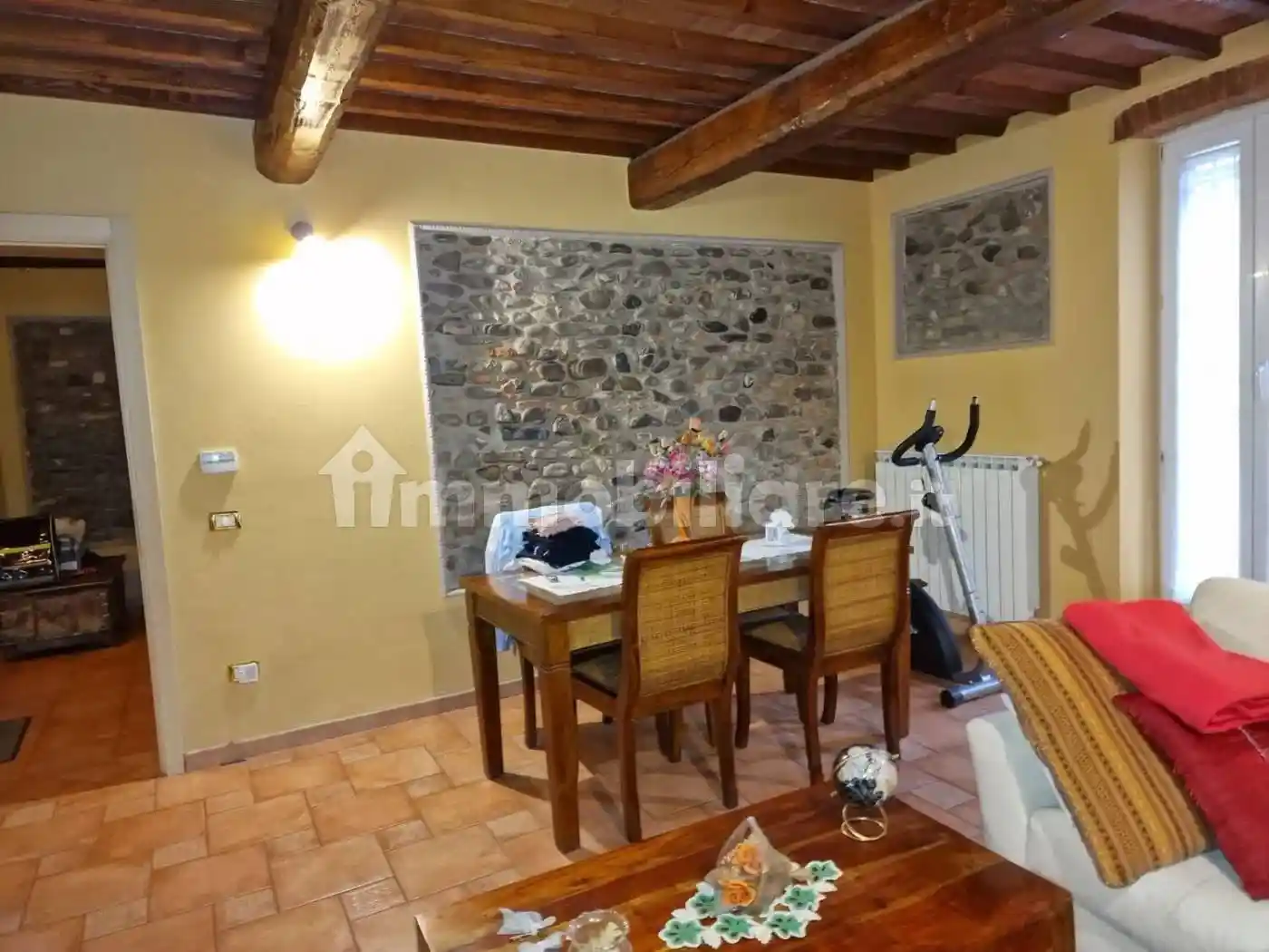 Casa indipendente in vendita a Prato