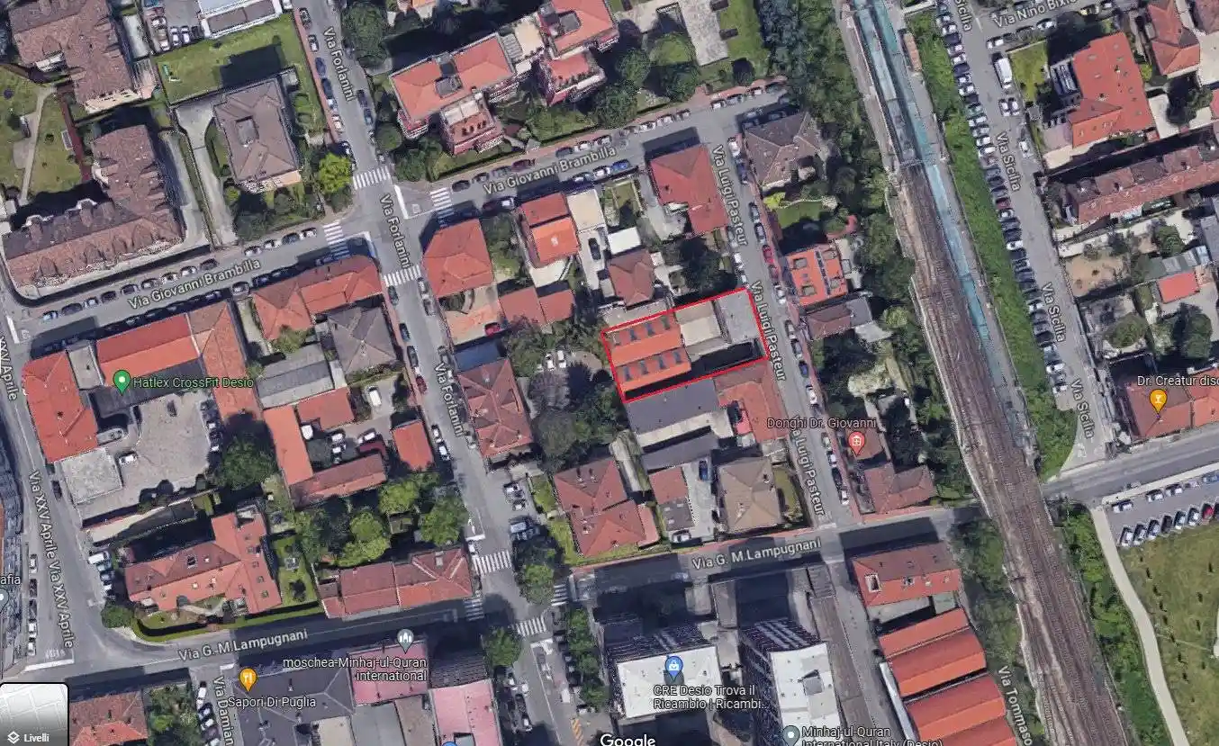 Palazzo - Edificio in vendita a Desio