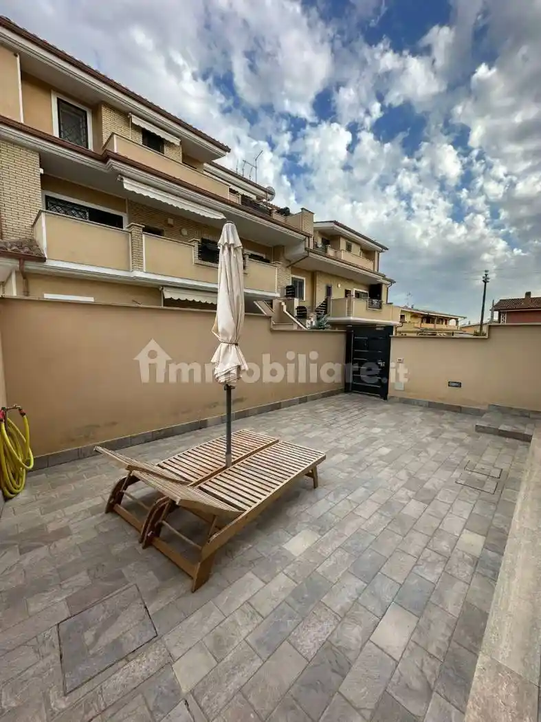 Villa in vendita a Pomezia