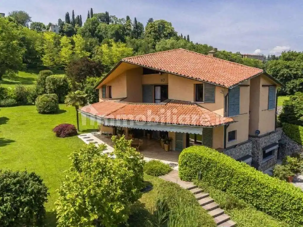 Villa in vendita a Bergamo