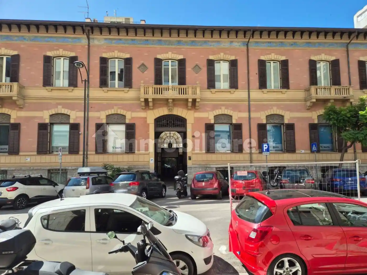Palazzo - Edificio in vendita a Palermo
