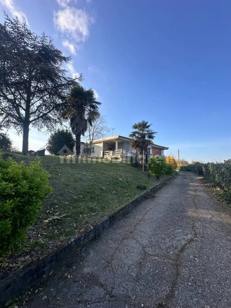 Villa in vendita a Ozzano Monferrato