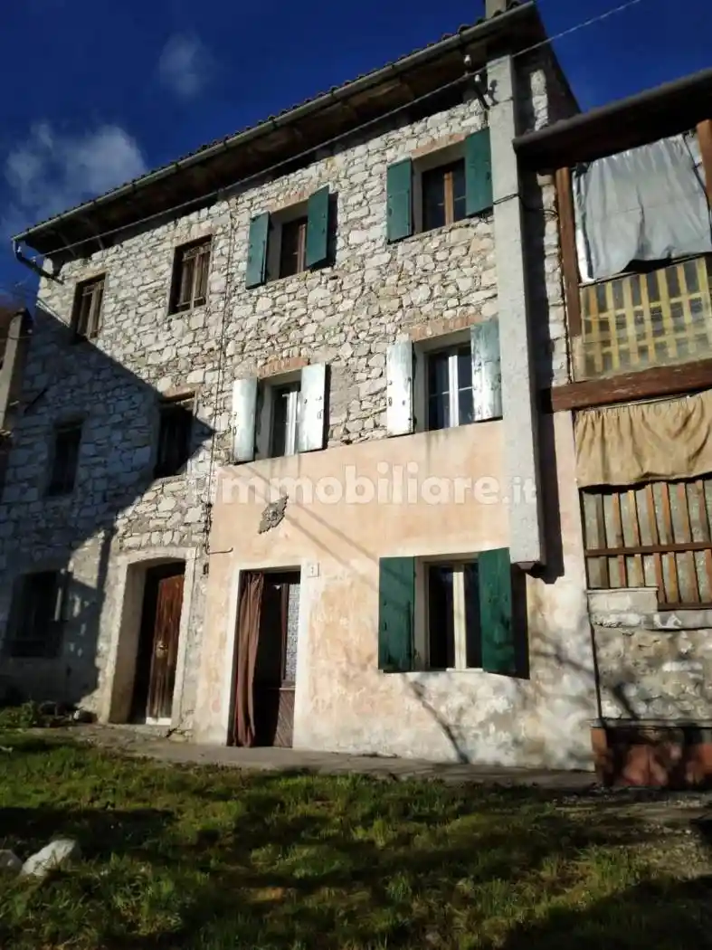 Rustico - Casale in vendita a Vittorio Veneto