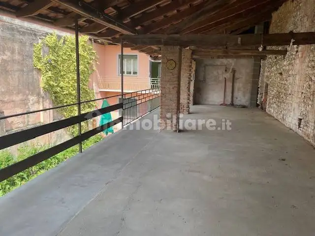 Rustico - Casale in vendita a Mezzomerico