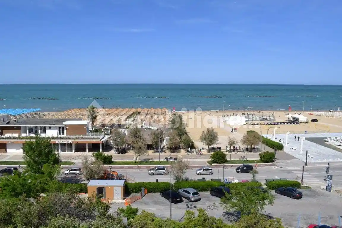 Trilocale piazza 1 Maggio, Piazza Salotto - Corso Umberto, Pescara - foto 3