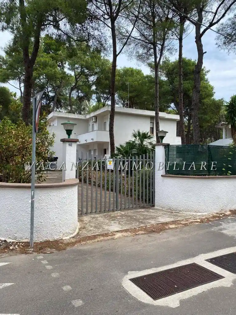 Villa bifamiliare via Walter Schirra 62, Castellaneta Marina, Castellaneta - foto 2