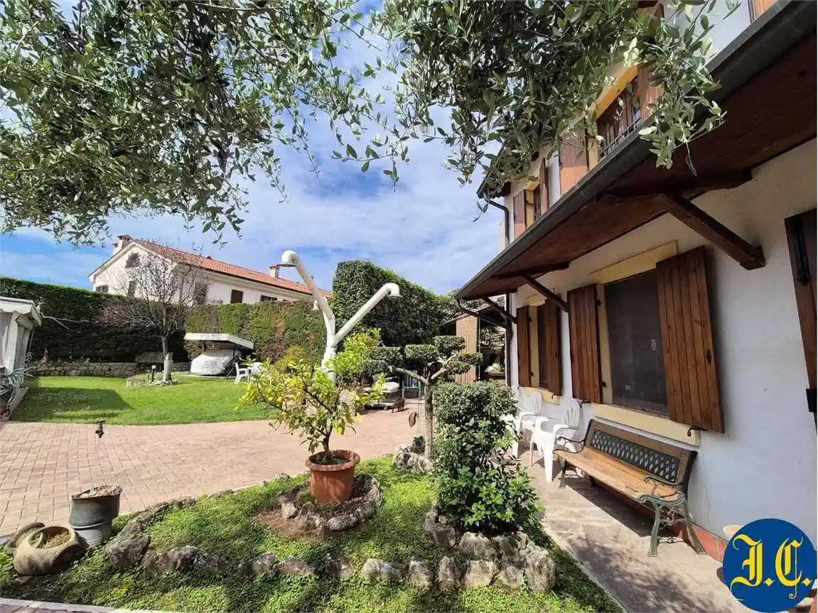Villa in vendita a Povegliano Veronese