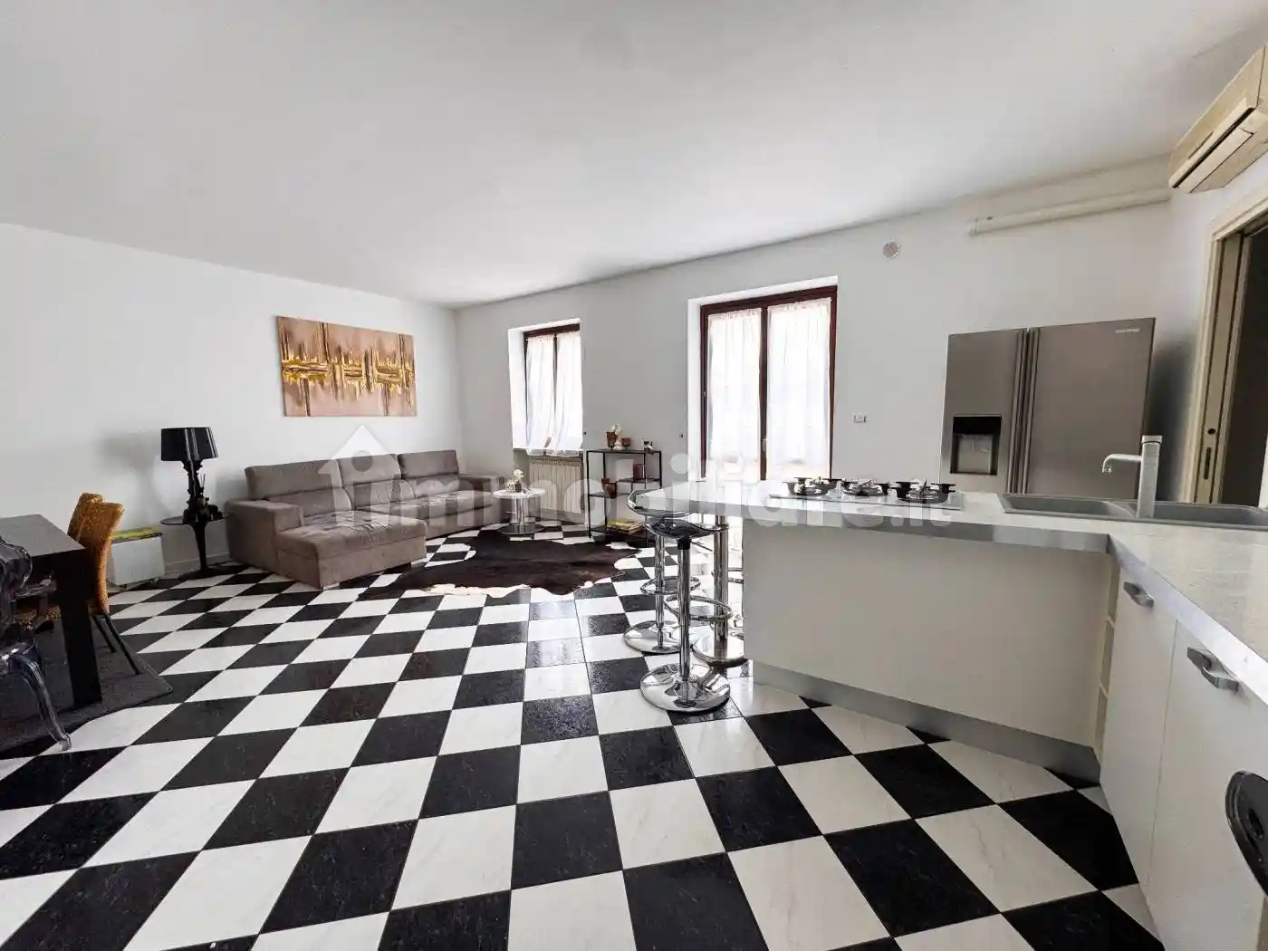 Trilocale via Trieste 12, Centro, Casalromano - foto 2