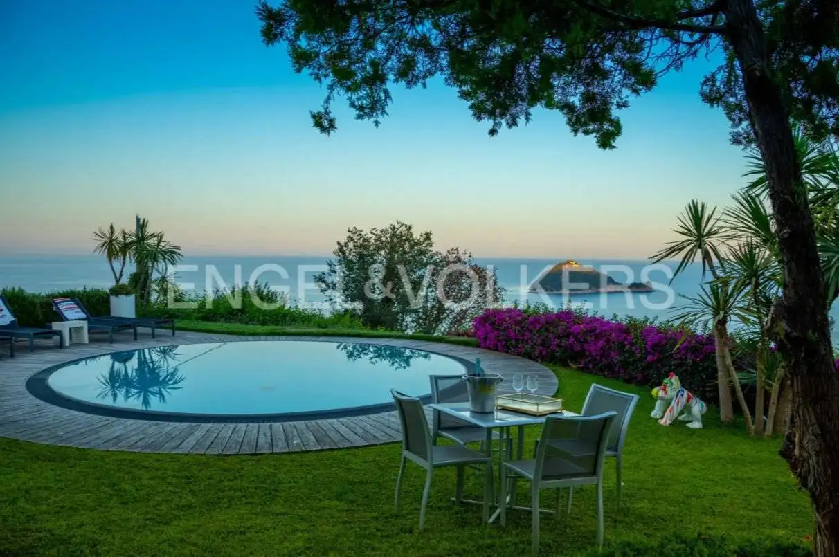 Villa in affitto a Alassio