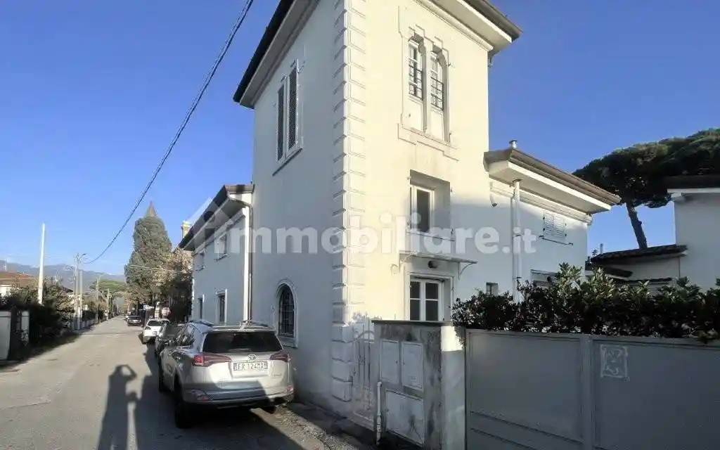Villa in vendita a Pietrasanta