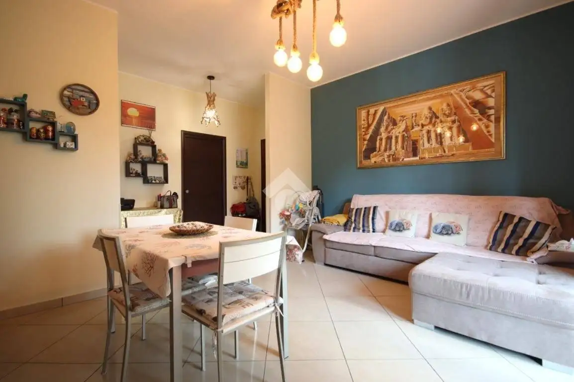 Appartamento in vendita a Barzanò