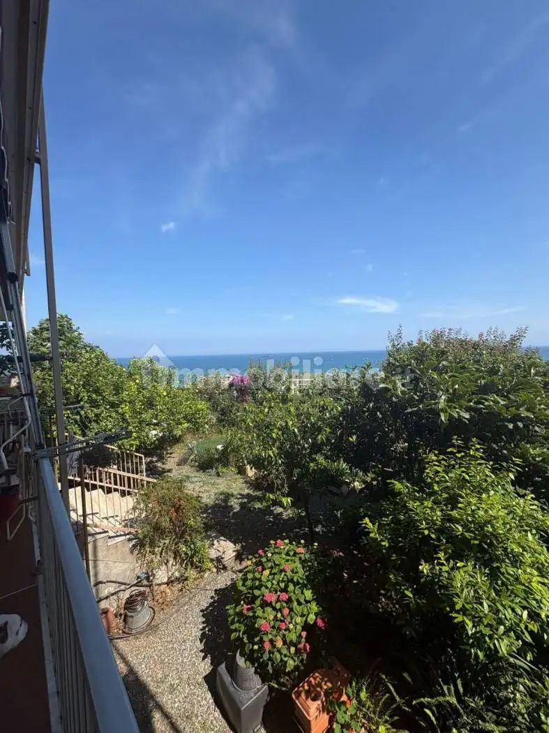 Appartamento in affitto a Savona