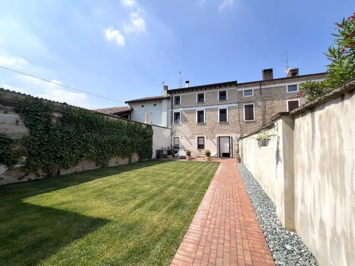 Terratetto unifamiliare via Bruno Buozzi 91, Centro, Acquanegra sul Chiese - foto 3