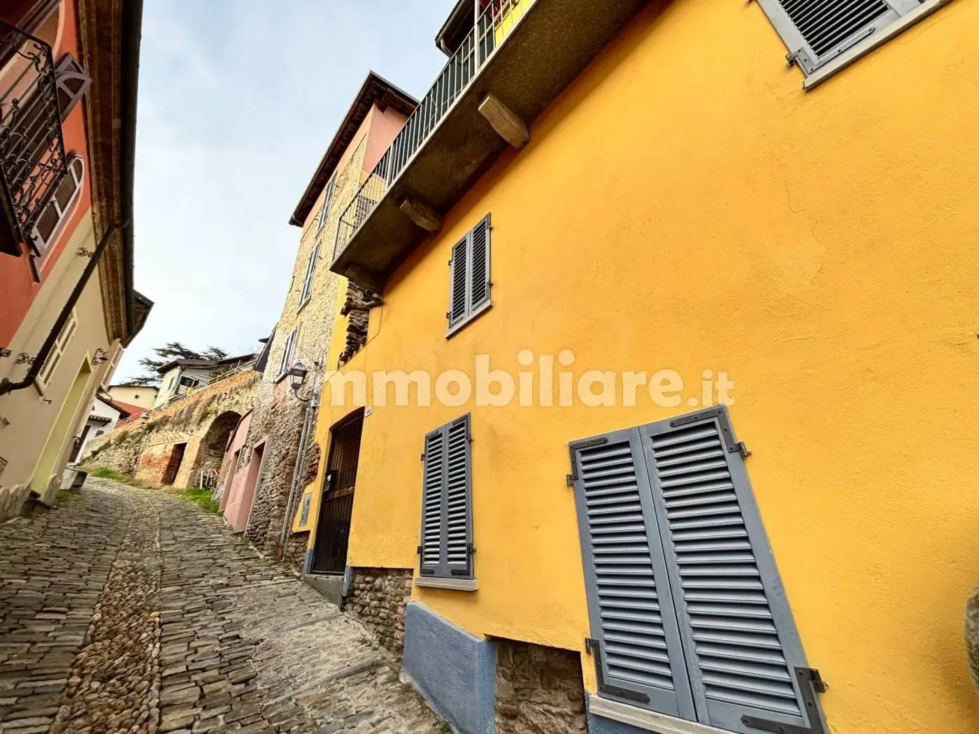 Appartamento in affitto a Canelli