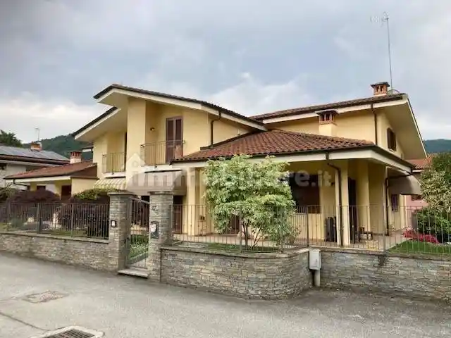 Villa in vendita a Barge