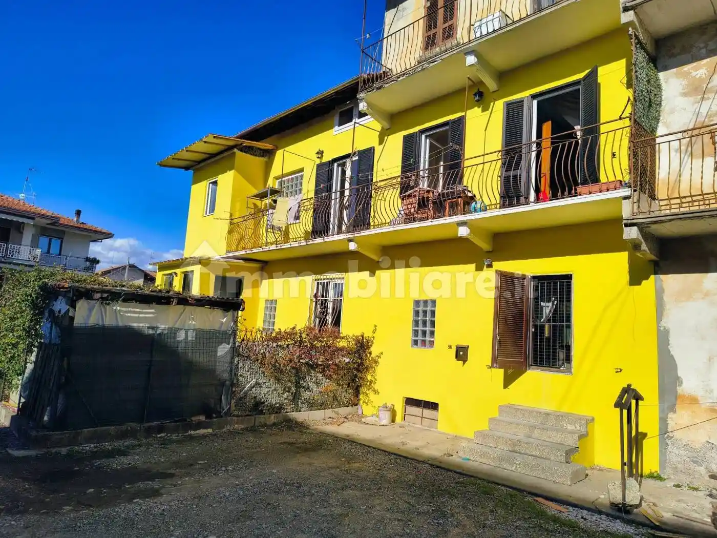 Villa in vendita a Borgomanero