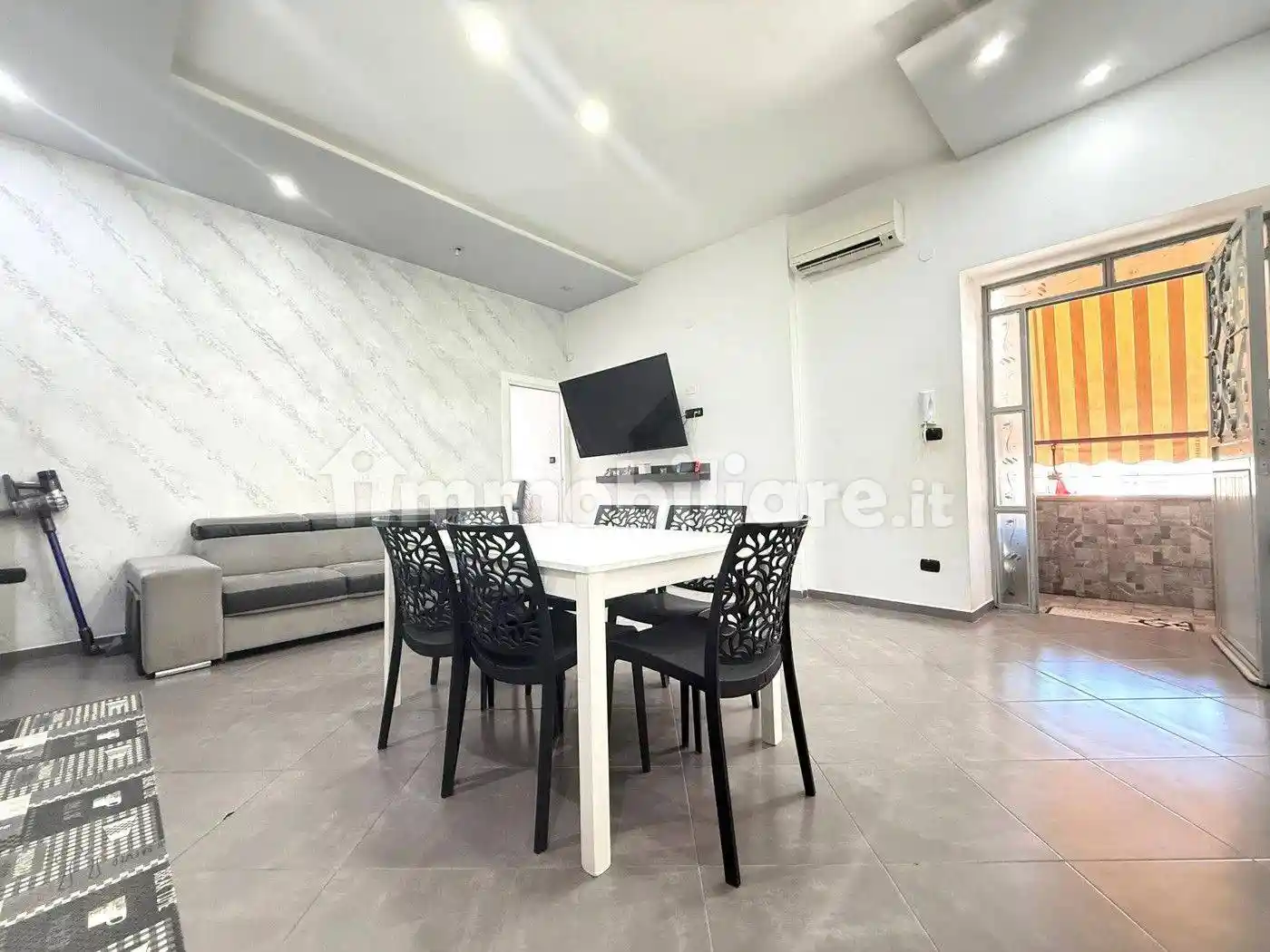 Bilocale via Vittorio Emanuele, Castello di Cisterna - foto 3