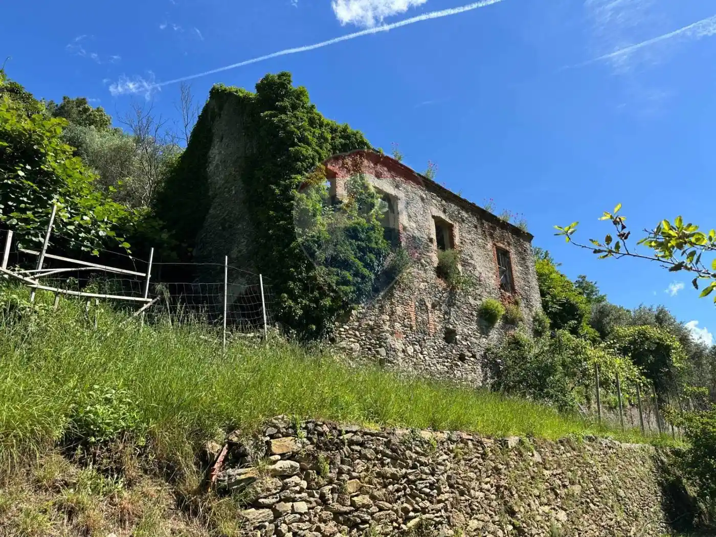 Rustico - Casale in vendita a Vado Ligure