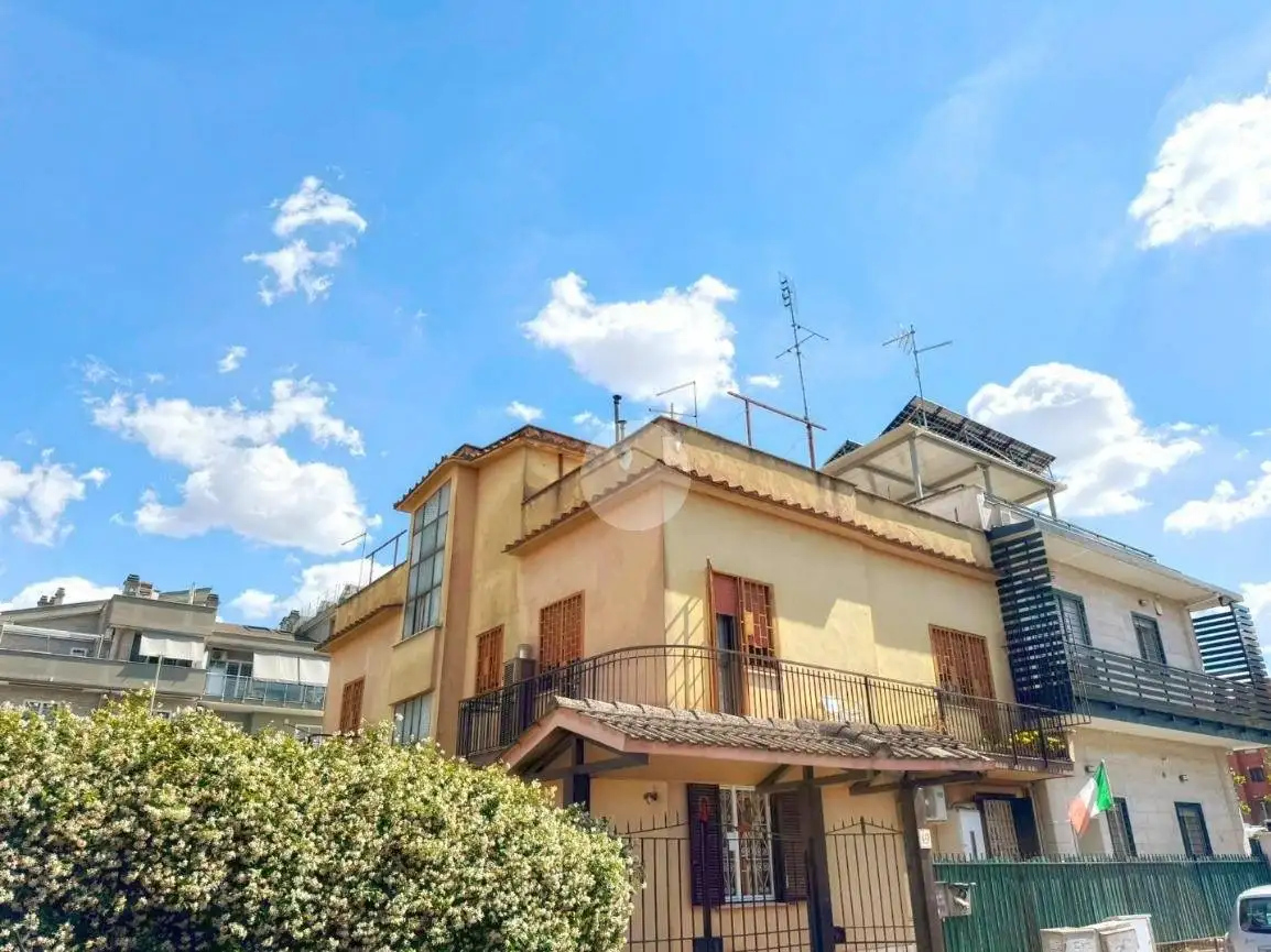 Appartamento in vendita a Roma