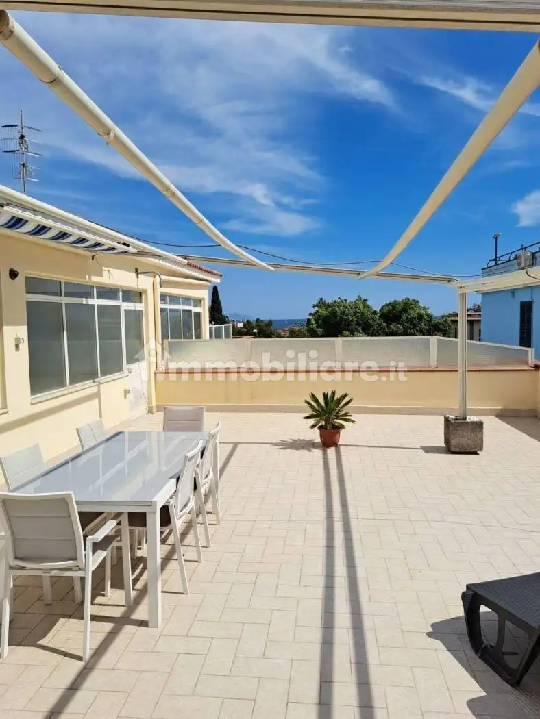 Appartamento in vendita a Pozzuoli