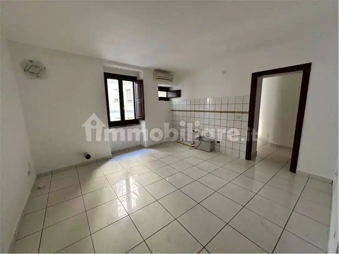 Trilocale ottimo stato, primo piano, Centro, Vallo della Lucania - foto 2