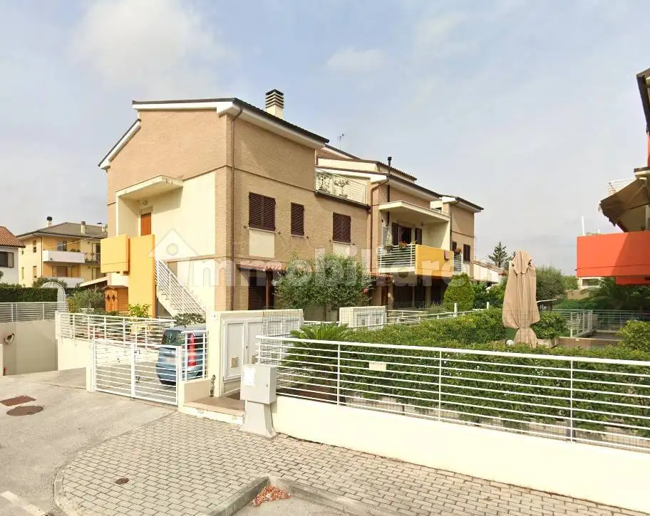 Appartamento in vendita a Camerata Picena