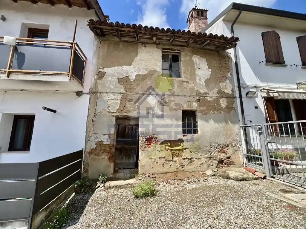 Casa indipendente in vendita a Inverno e Monteleone