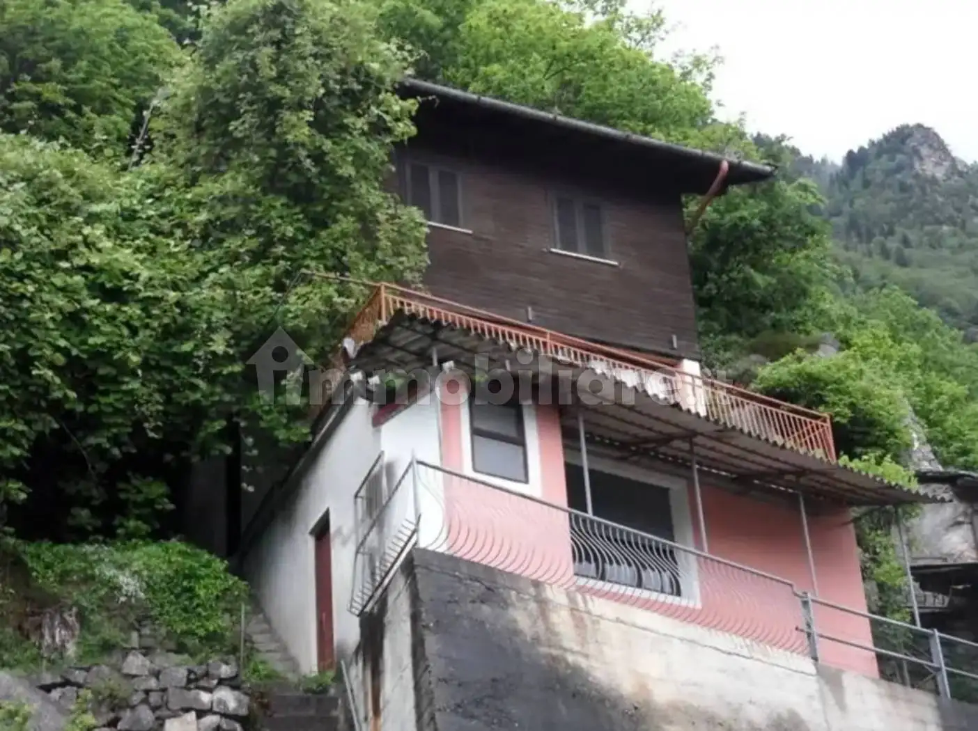 Casa indipendente in vendita a Chiavenna