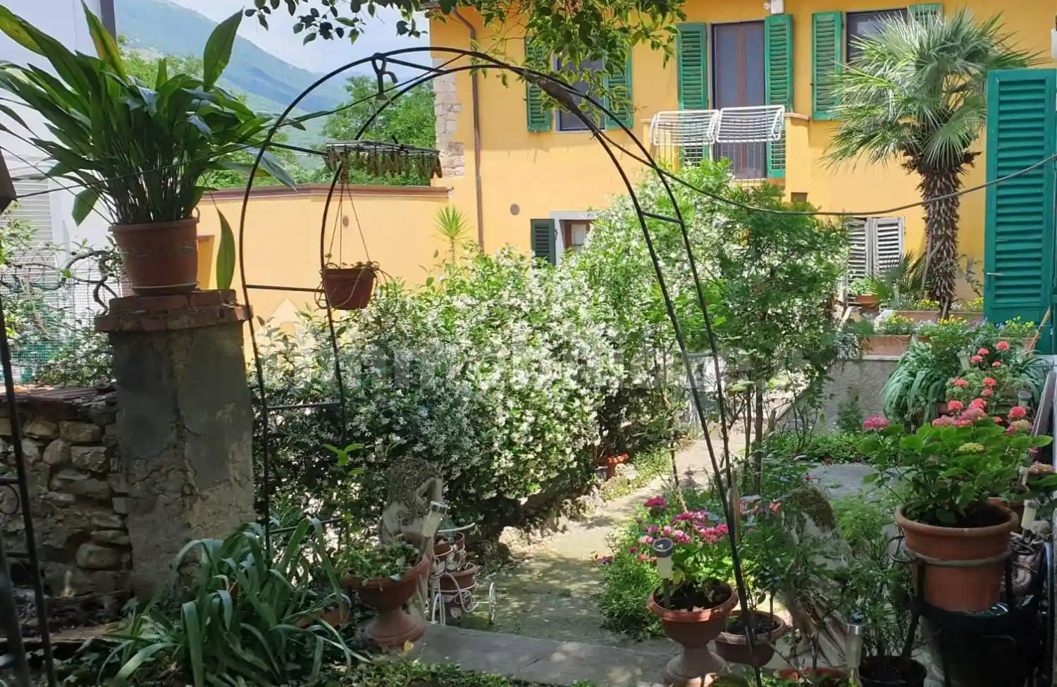 Villetta a schiera in vendita a Calenzano