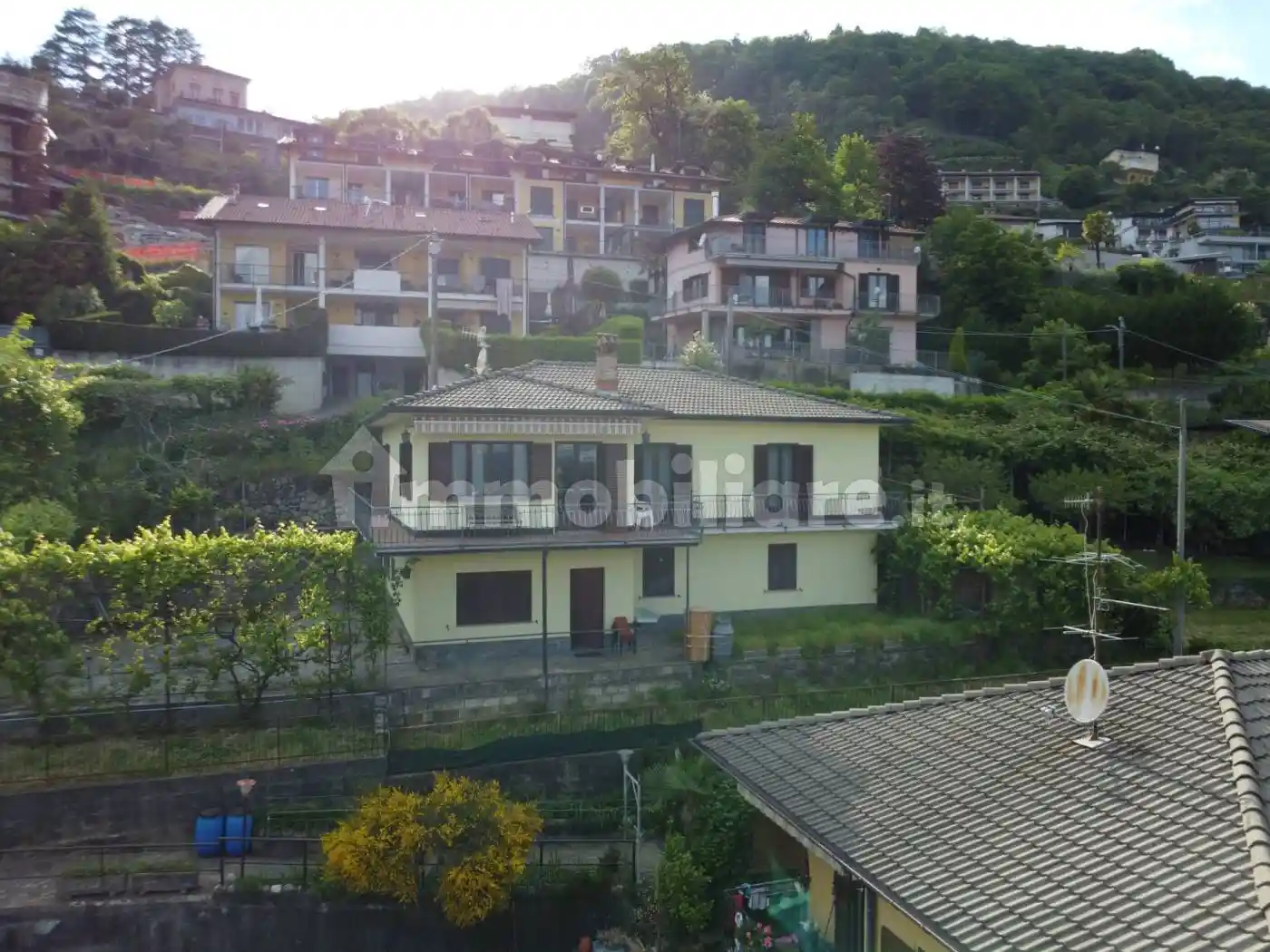 Villa in vendita a Cadegliano-Viconago