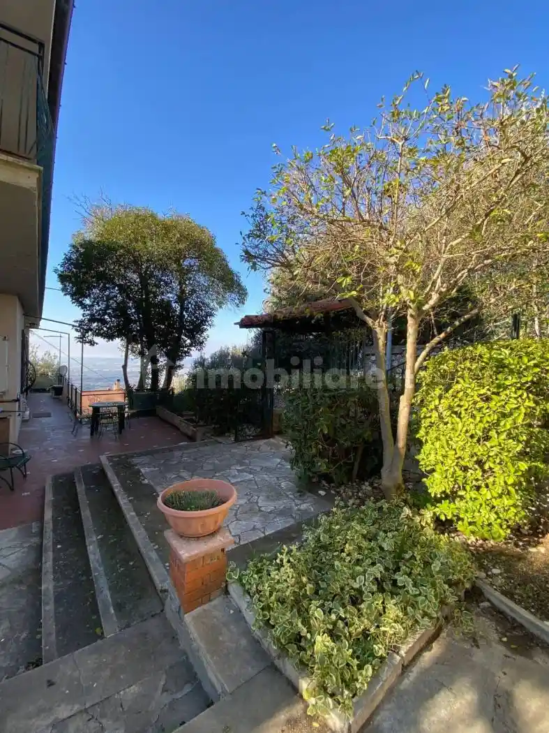 Appartamento in vendita a Fara in Sabina