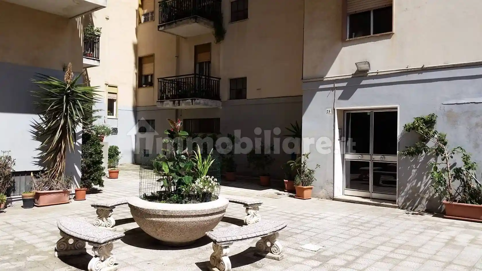 Palazzo - Edificio in vendita a Messina