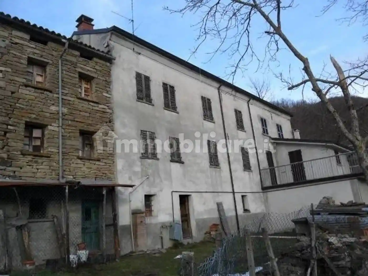 Rustico - Casale in vendita a Farini