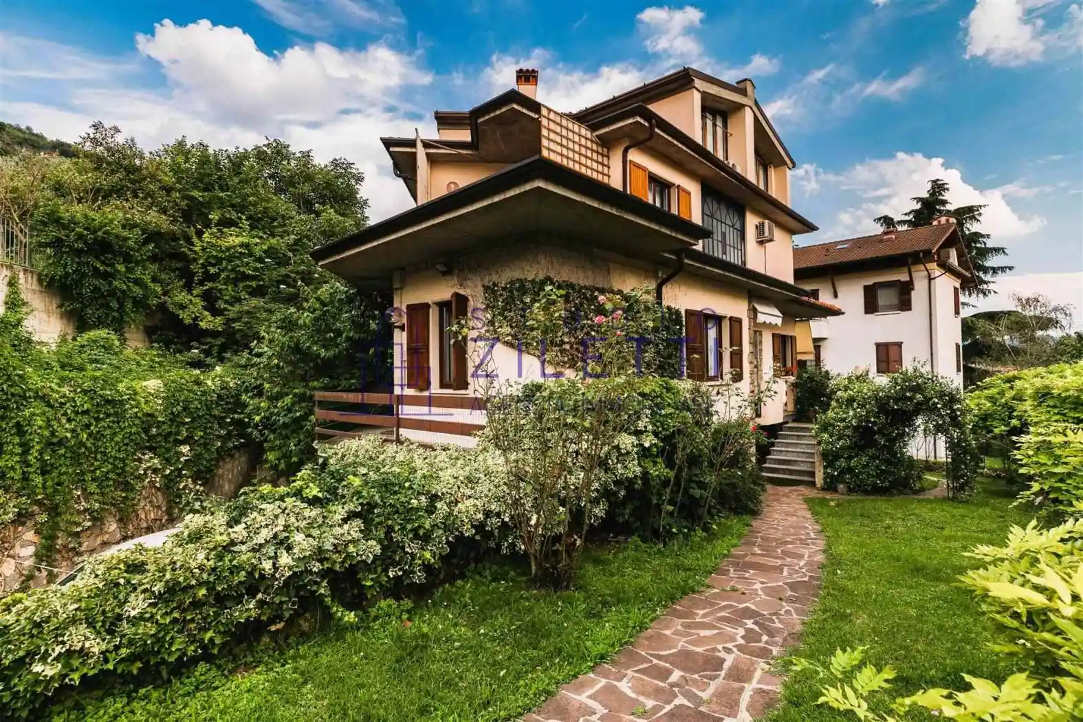 Villa in vendita a Brescia