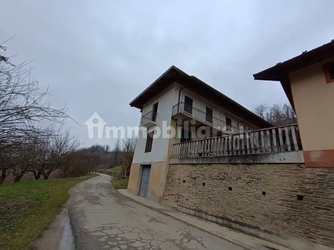 Rustico - Casale in vendita a Neviglie