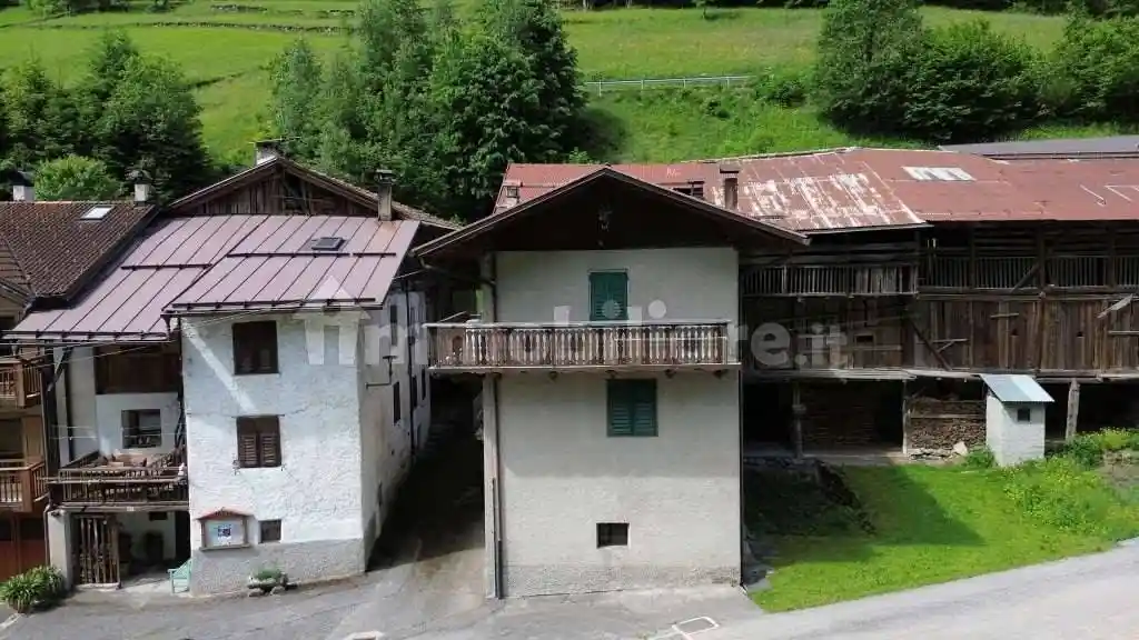 Palazzo - Edificio in vendita a Rabbi