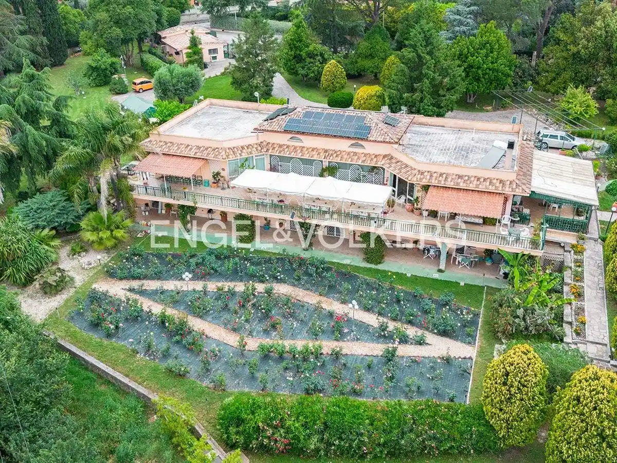 Villa in vendita a Castelnuovo di Porto