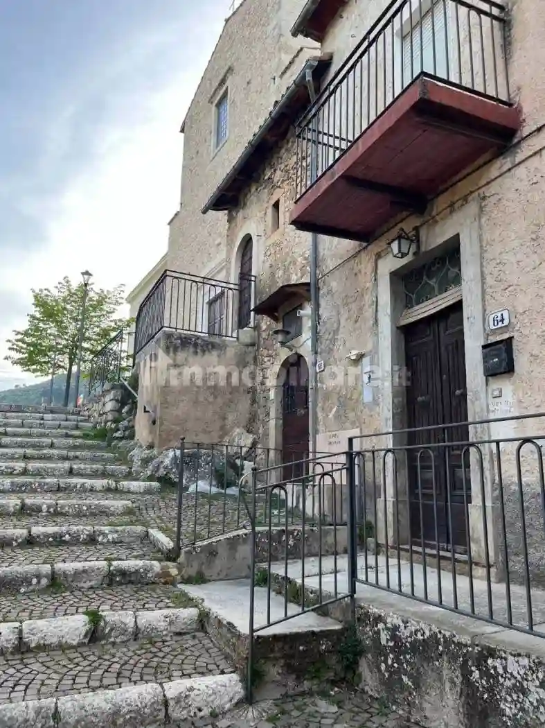 Quadrilocale via Panoramica di San Pietro, Centro, Caporciano - foto 4