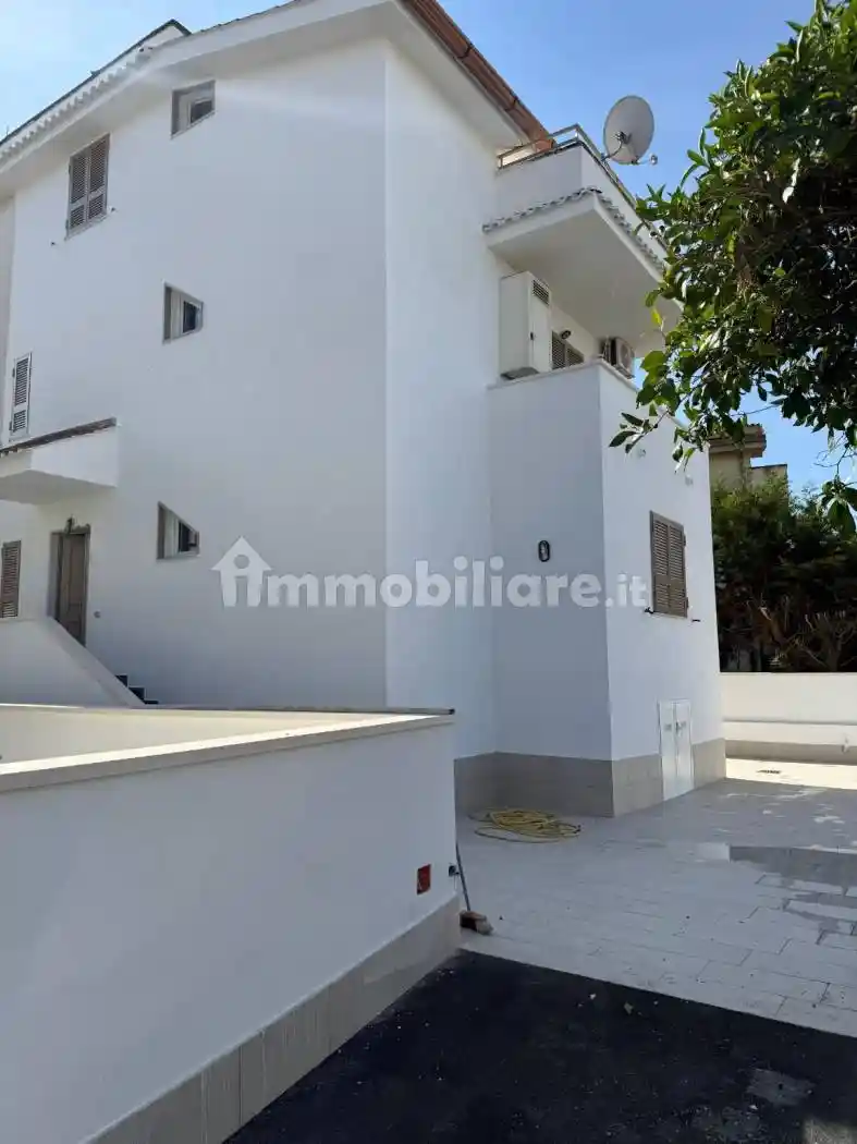 Villa unifamiliare via Vicinale Massariola, Licola Paese, Giugliano in Campania - foto 2