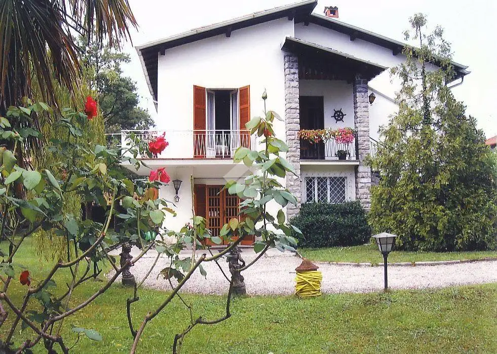 Appartamento in affitto a Mandello del Lario