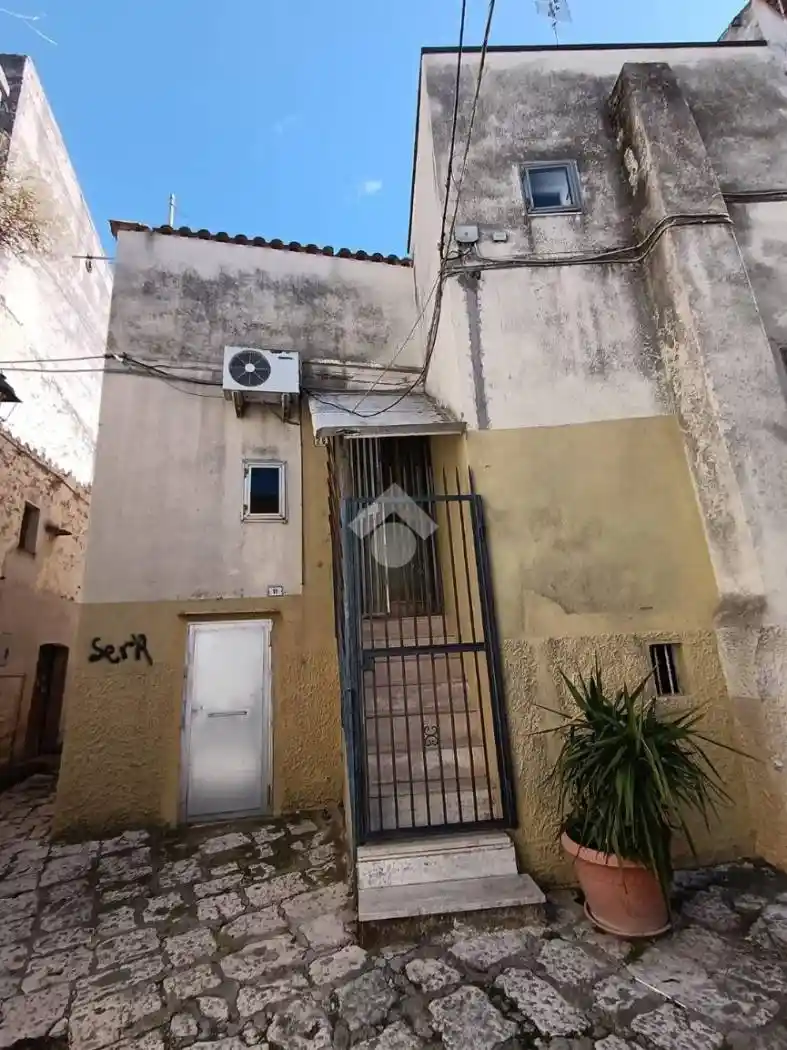 Casa indipendente in vendita a Cassano delle Murge