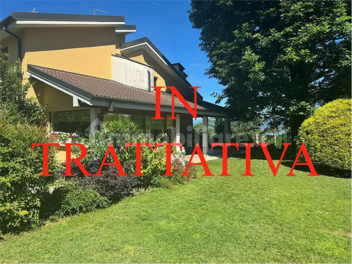 Villa in vendita a Bodio Lomnago